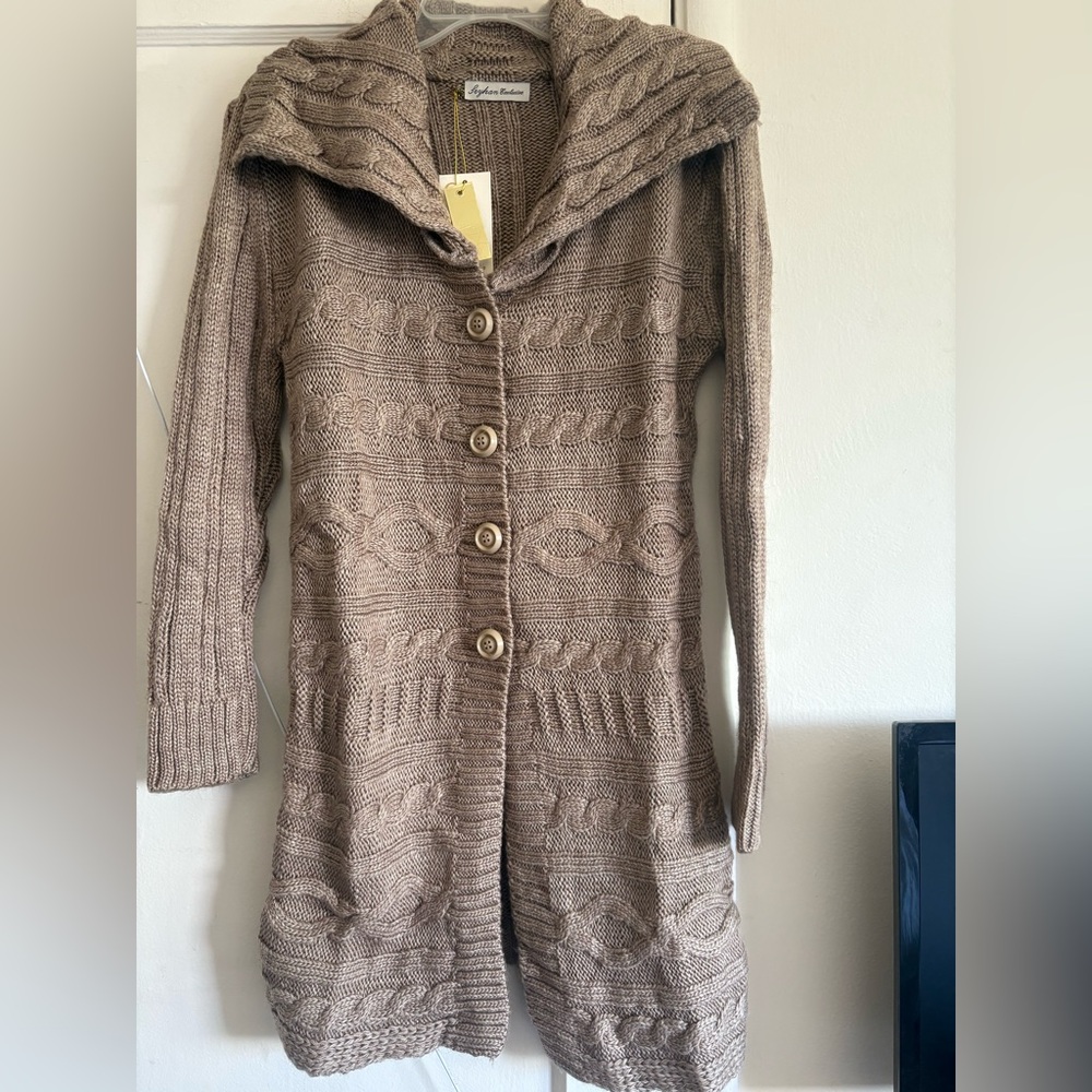 Elegant Tan Cable Knit Cardigan - Picture 1 of 5